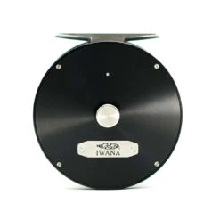 Iwana Steelhead Fliegenrolle - Black -Angelexperte 1 2 1024x1024 ef23cce3 b6e2 4e64 b0a3 31e78abb2479