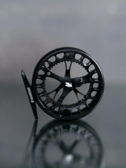 Sage Click Fliegenrolle Black