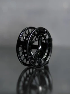 Sage Click Fliegenrolle Black 8 Sage Click Fliegenrolle Black -Angelexperte sage click black img4